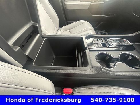 Used 2025 Honda Pilot Touring image 23