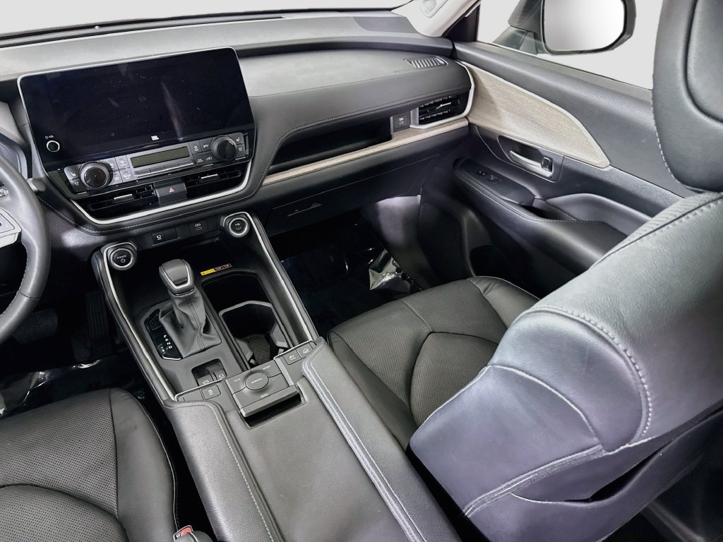 Certified 2024 Toyota Grand Highlander AWD Hybrid image 27