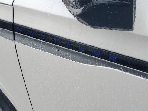 New 2026 Lincoln Nautilus Reserve image 7