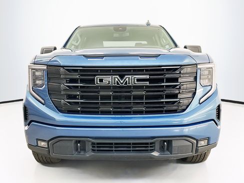 Used 2024 GMC Sierra 1500 Elevation image 2