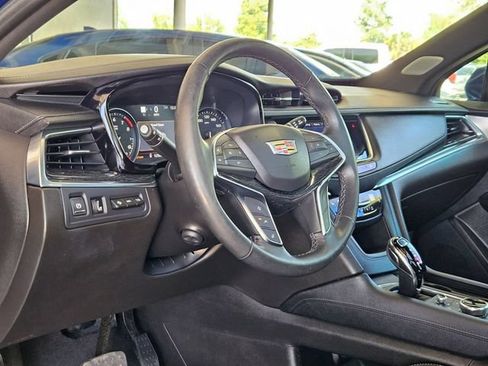 Certified 2023 Cadillac XT5 Premium Luxury w/ Technology Package FWD image 10
