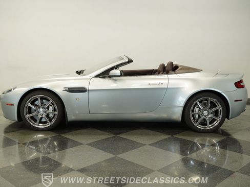 Used 2008 Aston Martin V8 Vantage Roadster image 2