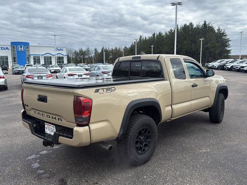 Used 2020 Toyota Tacoma SR w/ SX Package AWD/4WD image 5