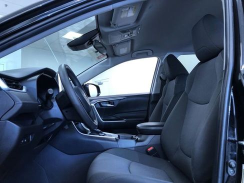 Certified 2025 Toyota RAV4 XLE AWD/4WD image 18