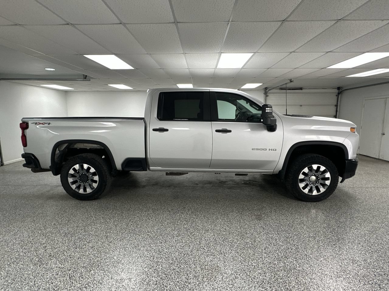 Used 2023 Chevrolet Silverado 2500 Custom w/ Custom Value Package AWD/4WD image 9
