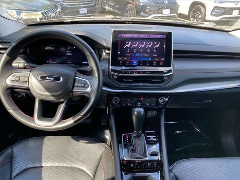 Used 2022 Jeep Compass Trailhawk w/ Trailhawk Elite Group AWD/4WD image 10