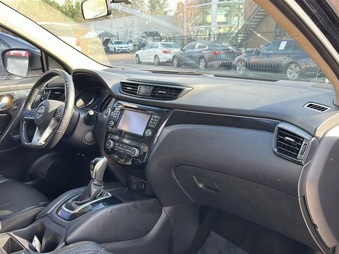 Used 2017 Nissan Rogue Sport SL image 15