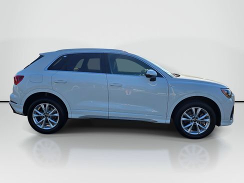 Used 2022 Audi Q3 2.0T Premium w/ Convenience Package AWD/4WD image 6