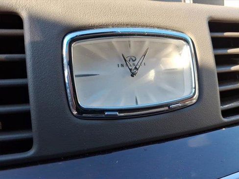 Used 2016 INFINITI Q70 3.7 image 29