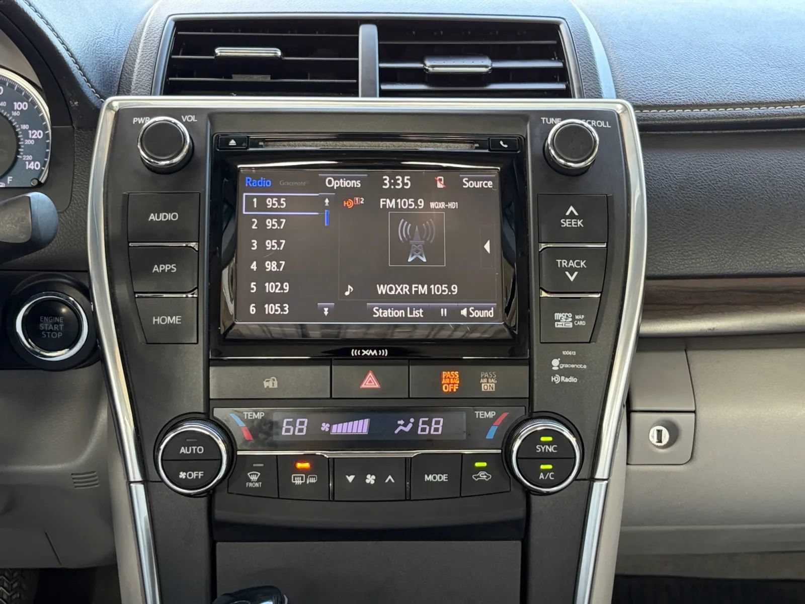 Used 2016 Toyota Camry XLE w/ Convenience Package FWD image 23