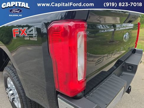 New 2026 Ford F250 XLT w/ FX4 Off-Road Package AWD/4WD image 32