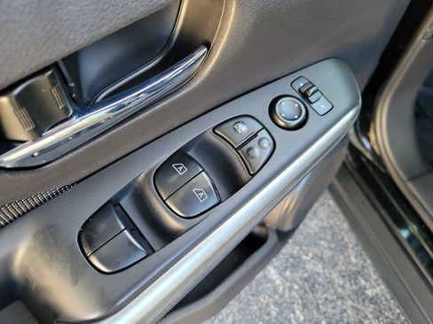 Used 2020 Nissan Kicks SV FWD image 20
