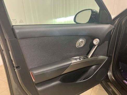 Used 2024 Genesis GV60 RWD image 9