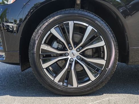 Used 2024 Volvo XC60 B5 Plus w/ Protection Package Premier AWD/4WD image 18
