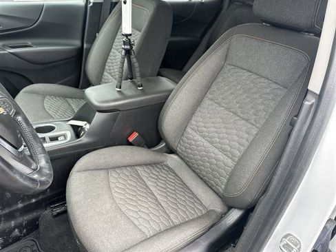 Used 2020 Chevrolet Equinox LT w/ Driver Convenience Package image 13