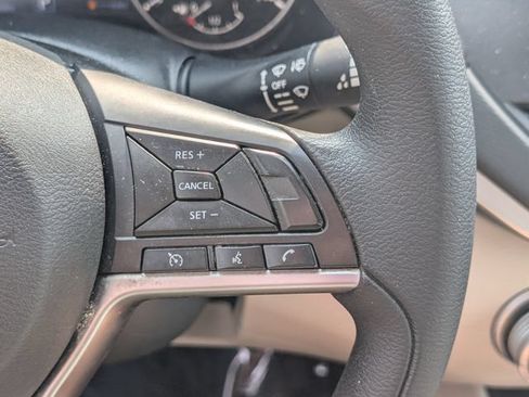 Used 2022 Nissan Altima 2.5 SV FWD image 22