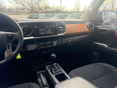 Used 2018 Toyota Tacoma SR5 image 25