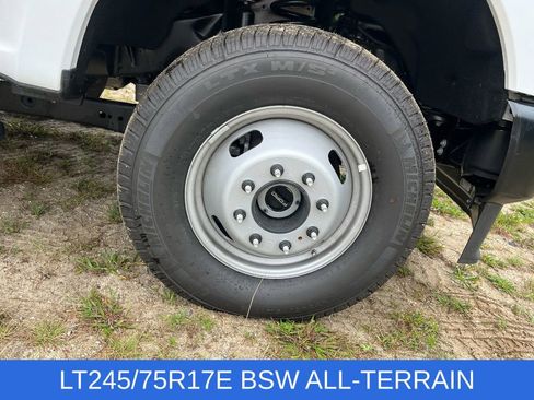 New 2025 Ford F350 XL w/ XL Chrome Package image 20