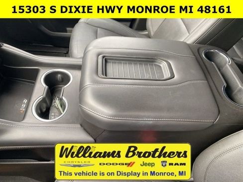 Used 2022 Chevrolet Tahoe LT w/ Luxury Package image 18