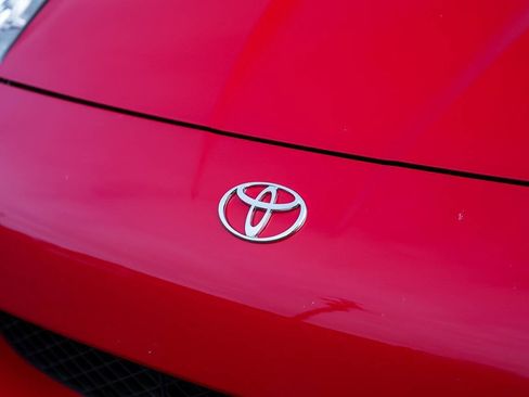 Used 2003 Toyota MR2 image 13