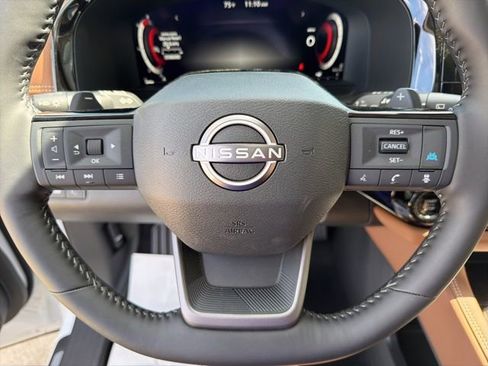 New 2026 Nissan Pathfinder Platinum image 13