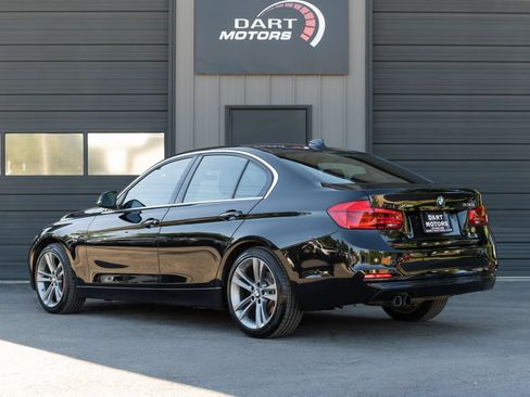 Used 2017 BMW 330i xDrive Sedan AWD/4WD image 5