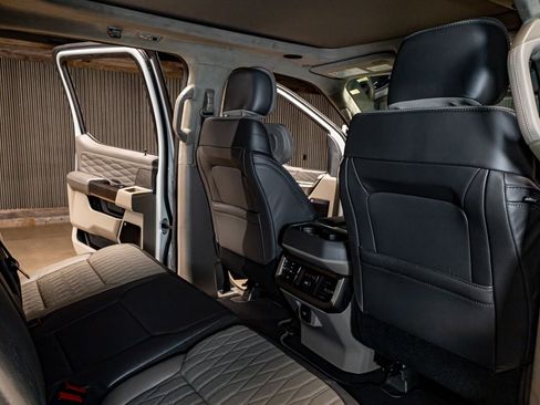 Used 2026 Ford F450 Platinum w/ Platinum Plus Package image 28