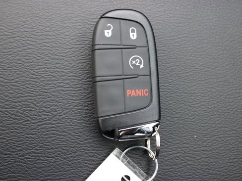 New 2026 Jeep Compass Latitude image 36