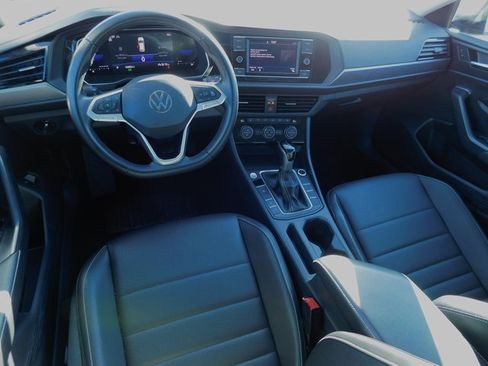 Used 2024 Volkswagen Jetta SE image 20