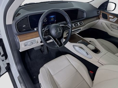 Certified 2025 Mercedes-Benz GLE 350 4MATIC image 9