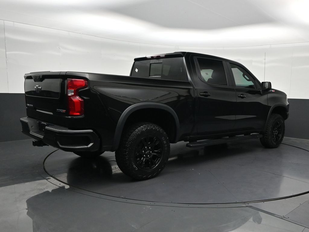 Used 2023 Chevrolet Silverado 1500 ZR2 w/ Technology Package AWD/4WD image 5