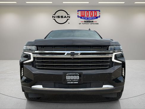 Used 2021 Chevrolet Suburban LT w/ LT Signature Package AWD/4WD image 6