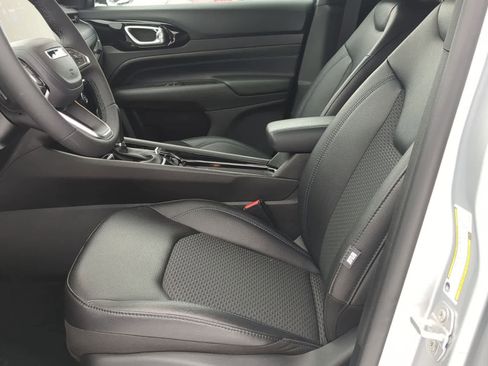 Used 2026 Jeep Compass Latitude w/ Quick Order Package 29K image 23