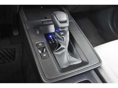 Used 2026 Toyota Corolla Cross L FWD image 28