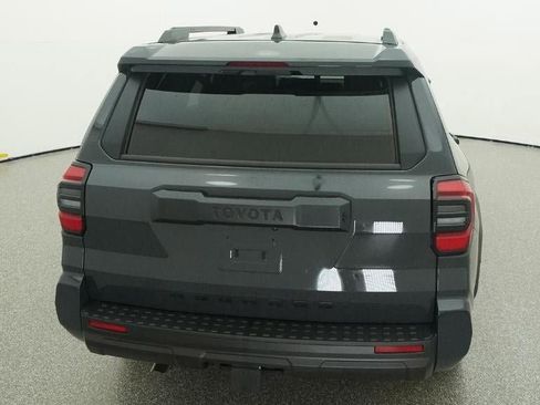 New 2026 Toyota 4Runner SR5 AWD/4WD image 7