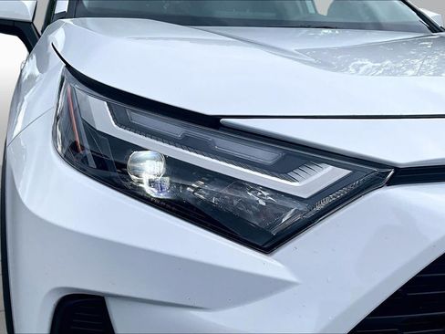Certified 2025 Toyota RAV4 XLE AWD/4WD image 28