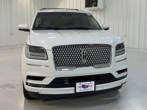 Used 2021 Lincoln Navigator Reserve AWD/4WD image 4