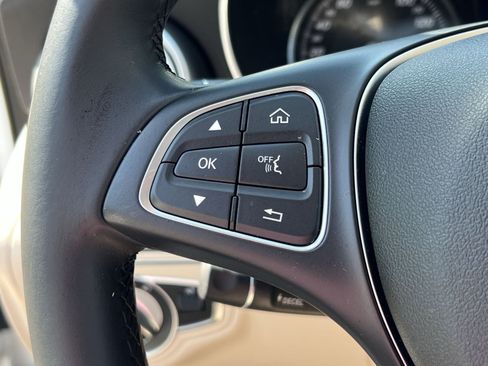 Used 2018 Mercedes-Benz C 300 4MATIC Sedan image 36