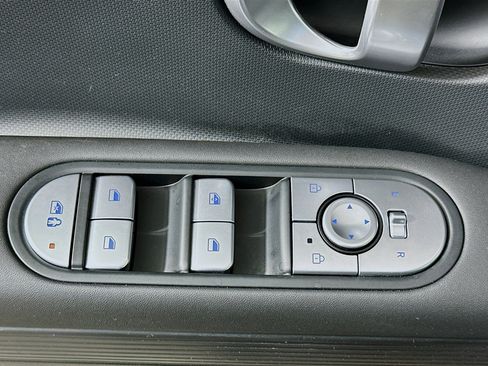 Used 2024 Hyundai Ioniq 5 SE image 15