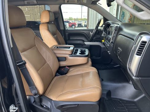 Used 2018 Chevrolet Silverado 1500 LT w/ Texas Edition image 12