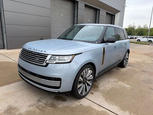 Used 2024 Land Rover Range Rover SV AWD/4WD image 1