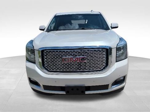 Used 2015 GMC Yukon XL Denali w/ Premium Package AWD/4WD image 11