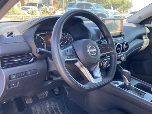 Used 2024 Nissan Sentra SV FWD image 9