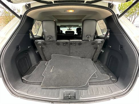 Used 2015 Nissan Pathfinder SL w/ SL Premium Package image 11