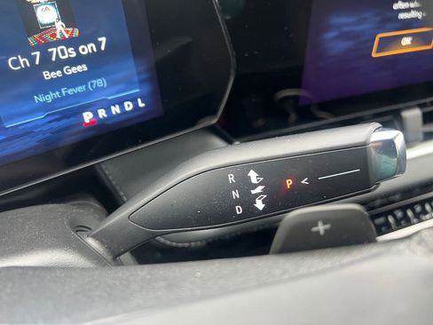 Used 2025 Chevrolet Equinox LT AWD/4WD image 41