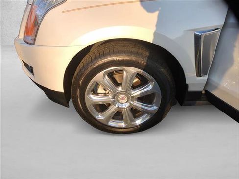 Used 2015 Cadillac SRX Premium FWD image 26