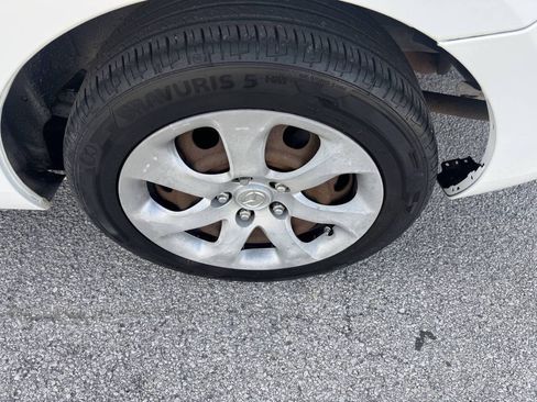 Used 2010 MAZDA MAZDA3 i Sport FWD image 24