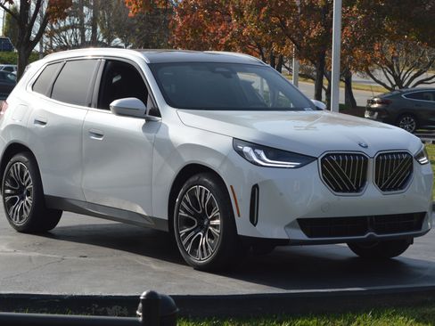 Used 2026 BMW X3 xDrive30 w/ Convenience Package image 5