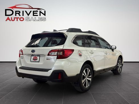Used 2018 Subaru Outback 2.5i Limited AWD/4WD image 6