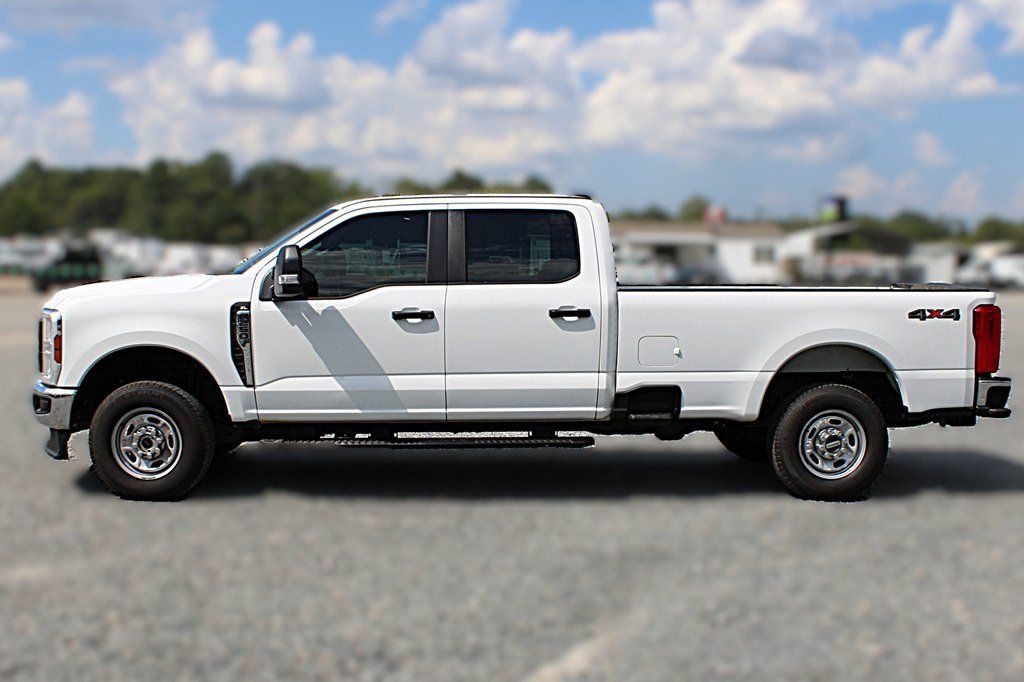Used 2026 Ford F250 XL w/ XL Chrome Package AWD/4WD image 4